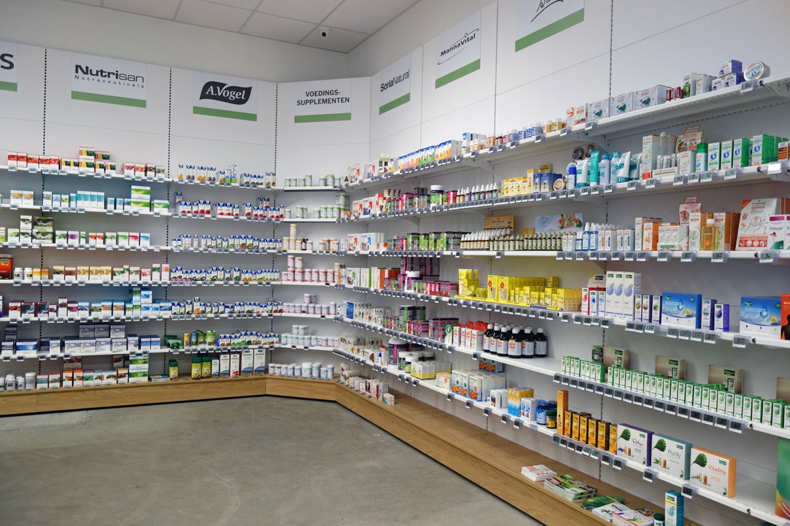 friendly pharmacy fixtures design for drugstores-2